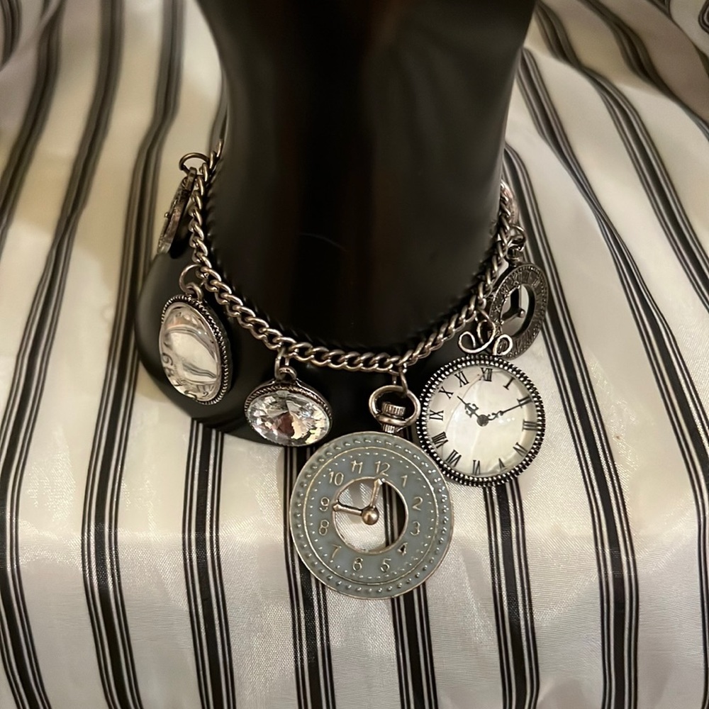 ** 3/$21 **  Vintage replica timepiece charm’s bracelet